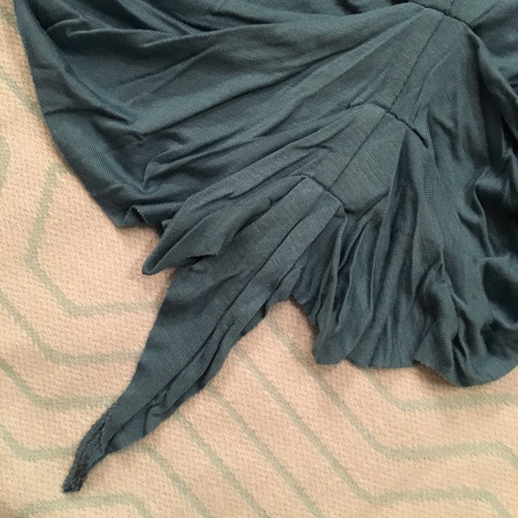 🔴 Kenar bead embellished racerback tank top asymmetrical hemline - Picture 5 of 6